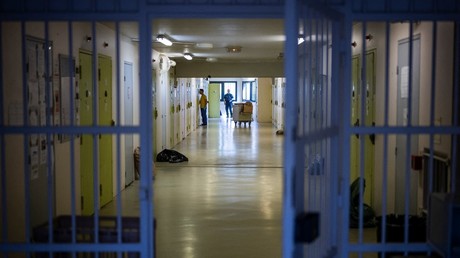 Expulsion d'étrangers coupables d'actes graves : la gauche dénonce une convergence gouvernement-RN