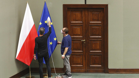 Pologne : un ministre accuse la Commission européenne de vouloir «renverser le pouvoir»