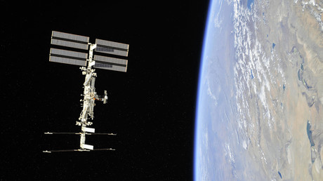 La Station spatiale internationale photographiée par les membres de l'équipage Expedition 56 depuis un vaisseau Soyouz, le 4 novembre 2018.