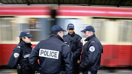 Une patrouille de policiers du service interdépartemental de sécurisation des transports en commun à Lyon (image d'illustration).