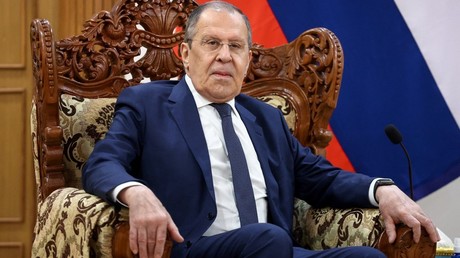 «Prouver à tout le monde leur impunité» : Lavrov commente la visite de Pelosi à Taïwan (VIDEO)