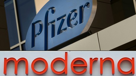 Photomontages faisant apparaître les logos des laboratoires Pfizer et Moderna (image d'illustration).