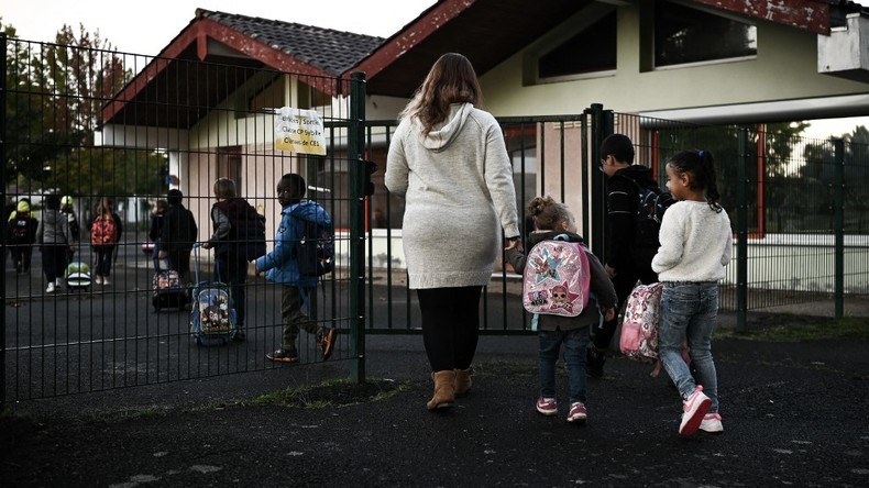Le Conseil d'Etat confirme que les enfants transgenres pourront choisir leur prénom à l'école