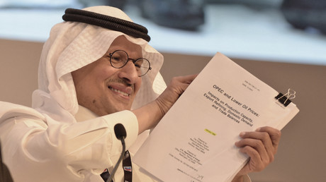 Le ministre saoudien de l'Energie, Abdelaziz ben Salmane lors de la 29e conférence annuelle sur le pétrole et le gaz au Moyen-Orient dans la capitale bahreïnite, Manama, le 16 mai 2022 (illustration).
