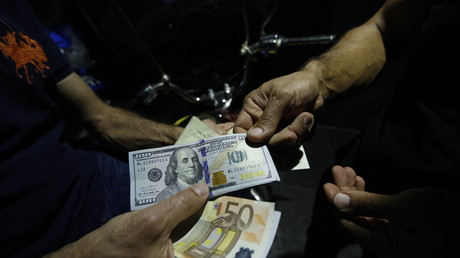 Récession annoncée : euro et livre plongent face au dollar