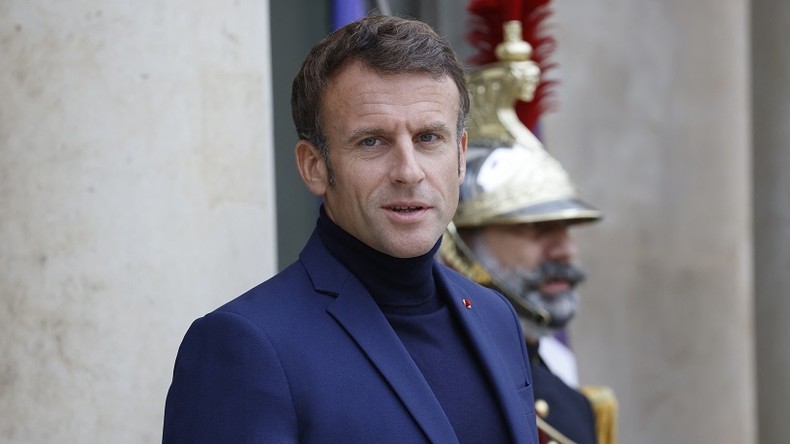 «Hors-sol», «mascarade» : l'opposition cingle Macron après ses annonces sur le CNR