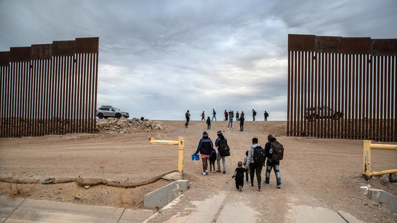 L’administration Biden décide de renforcer le mur érigé par Trump à la frontière américano-mexicaine