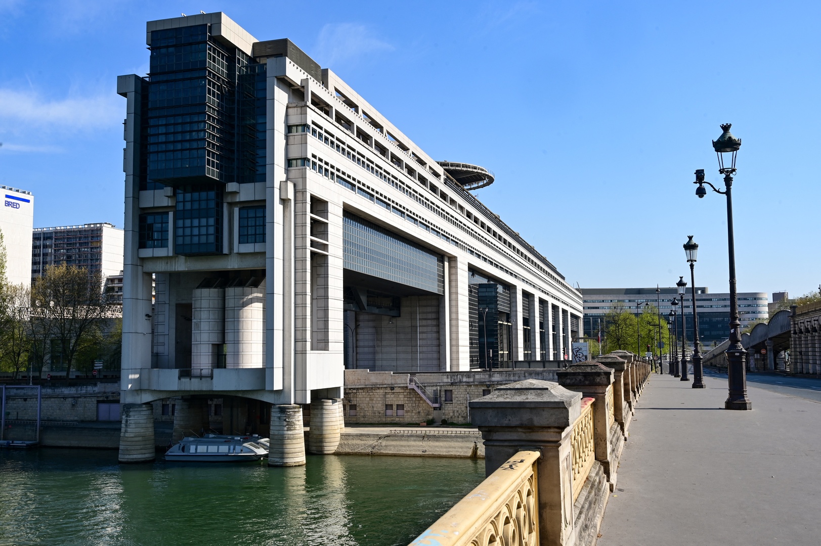 Impôts : quand Bercy convoite les données bancaires des Français — RT ...