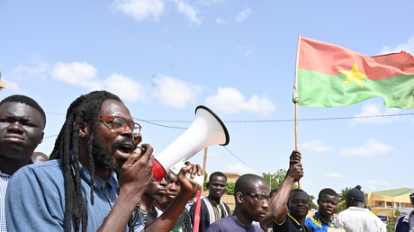Des manifestants se sont rassemblés pour dénoncer la venue de la Cédéao à Ouagadougou le 4 octobre 2022;