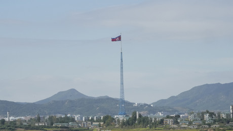 Le drapeau nord-coréen flottant à la frontière avec la Corée du Sud (image d'illustration).