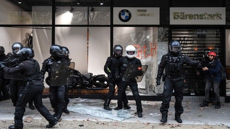 Concession BMW saccagée par des casseurs en marge de la manifestation parisienne (image d'illustration).