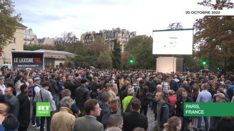 Des rassemblements à travers la France pour Lola et «pour les victimes» (IMAGES)