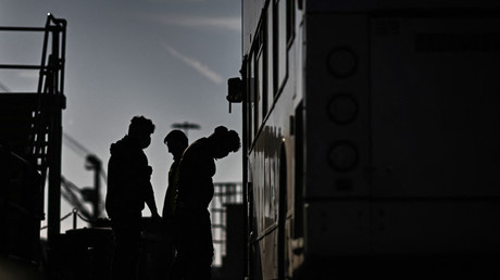Douvres : jets d'engins incendiaires sur des locaux des services britanniques de l'immigration