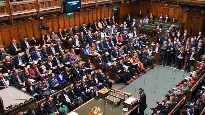 Le Brexit divise encore : Londres veut diminuer les salaires des élus nord-irlandais
