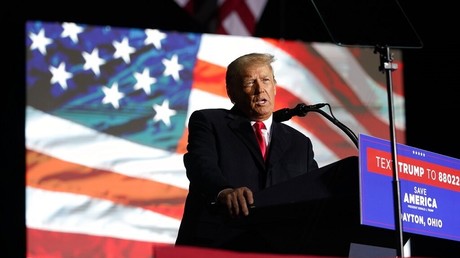 Donald Trump lors d'un meeting de soutien à l'un des candidats républicains, à Dayton (Ohio), le 7 novembre 2022.