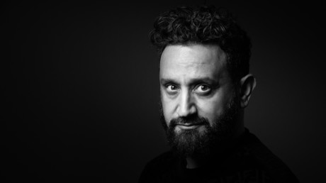 Cyril Hanouna lors d'un shooting photo pour l'AFP en 2021 (image d'illustration).