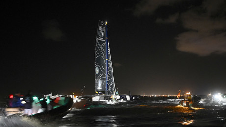 L'arrivée de Charles Caudrelier à Pointe-à-Pitre.