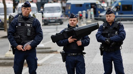 Terrorisme : pour Darmanin, les drones sont la «principale» menace lors des grands événements