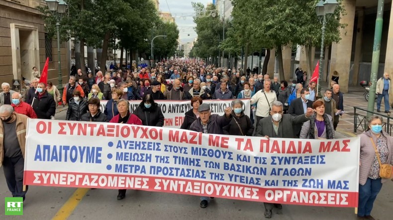 Grèce : à Athènes, les retraités manifestent pour une meilleure revalorisation des pensions