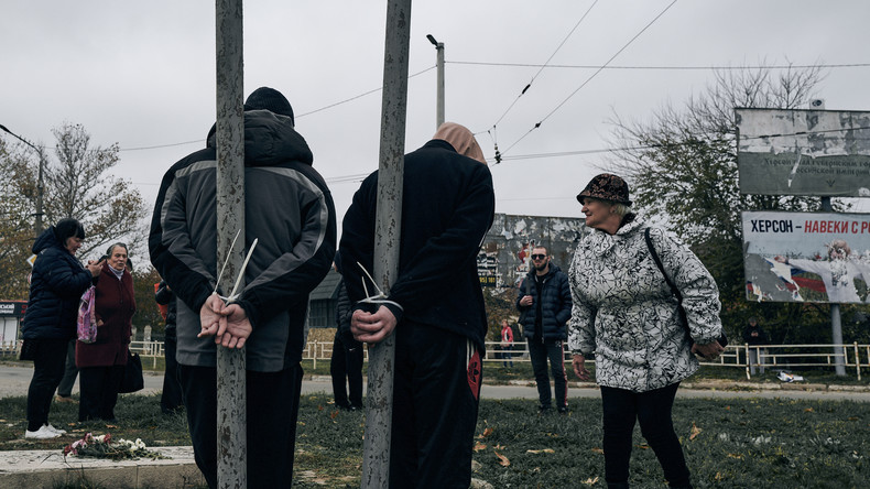 Dans Kherson repris par Kiev, des habitants soupçonnés de collaboration craignent l'injustice