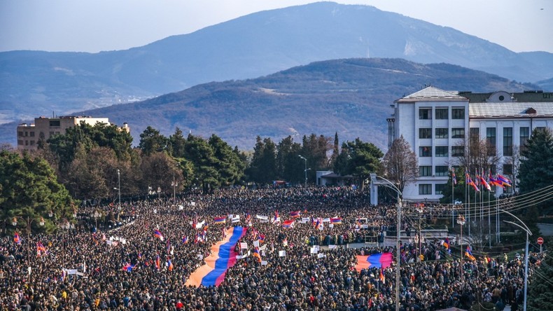 Manifestation d'Arméniens du Haut-Karabagh contre le blocage du corridor de Latchine par des Azéris