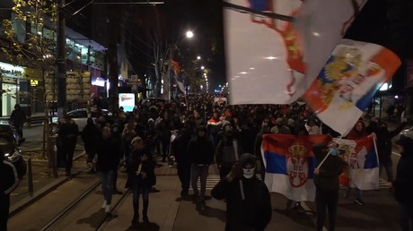 Des centaines de manifestants ont défilé le 12 décembre à Belgrade pour soutenir les Serbes habitant au Kosovo et en Métochie
