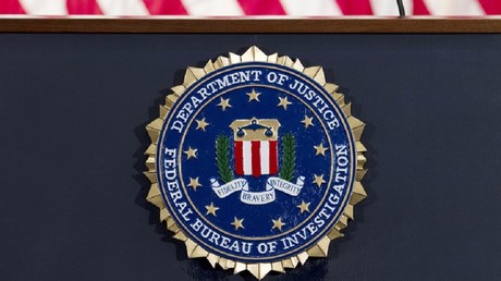 Impliqué dans la politique de censure de Twitter, le FBI s'en prend aux «théoriciens du complot»