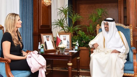 Eva Kaili en compagnie du ministre qatarien du travail, Ali bin Samikh Al Marri, à Doha, le 31 octobre 2022 (image d'illustration).