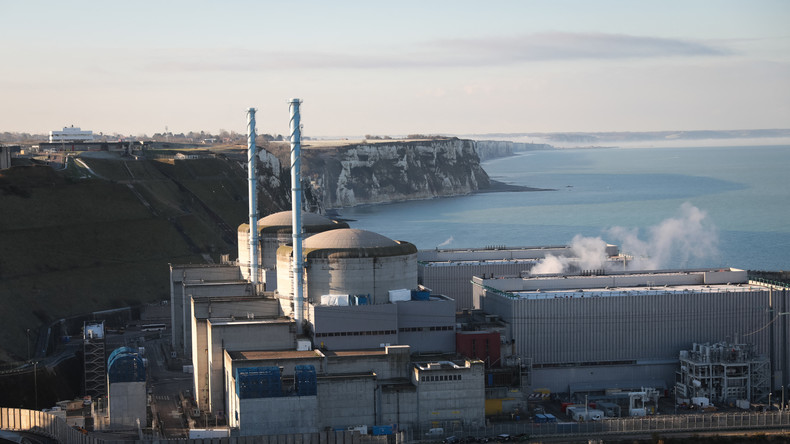 Nouveaux réacteurs nucléaires : la droite soutient le projet, les écologistes s'y opposent