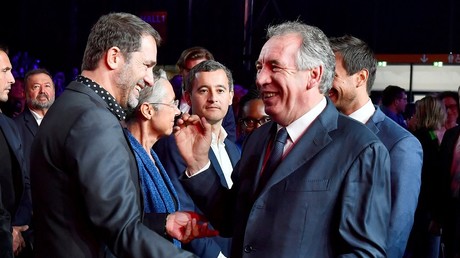 Bayrou, Castaner, Ferrand: des Légions d'honneur de «copinage», s'indignent des opposants politiques