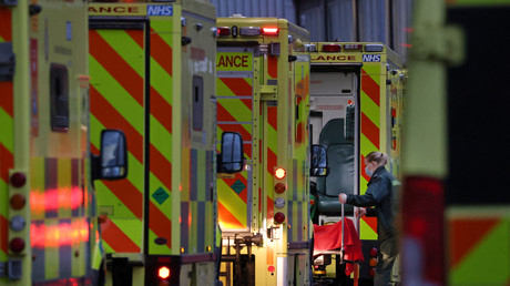 Grande-Bretagne : 500 morts par semaine seraient dus aux retards dans les hôpitaux publics