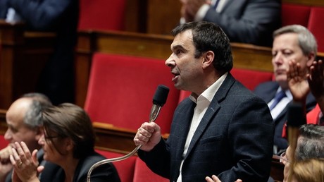 Retraites : un député MoDem accuse le gouvernement de prendre les Français pour des «c*ns»