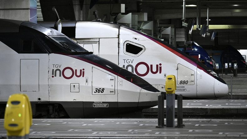 Un TGV Colmar-Paris immobilisé et fouillé après une menace d'attentat