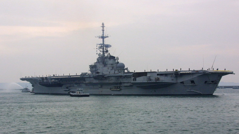«Colis toxique» : le Brésil envoie le Foch, contaminé, au fond de l’Atlantique