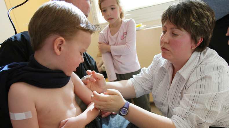 Grippe : la Haute autorité de santé recommande de vacciner tous les enfants dès 2 ans