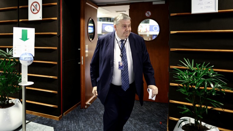 Corruption présumée impliquant le Qatar : un eurodéputé belge interpellé