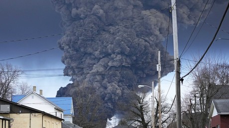 La fumée noire après l'accident ferroviaire (image d'illustration du 6 février 2023).