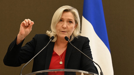 Conflit en Ukraine : Le Pen souhaite que la France prenne l'initiative d'une conférence sur la paix