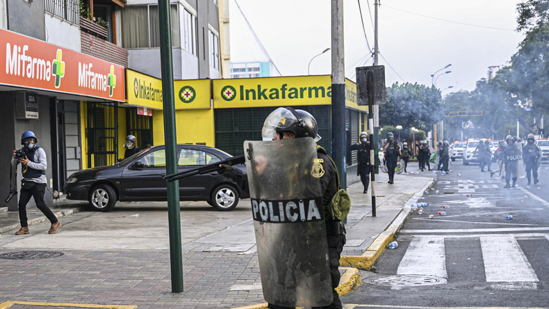 Pérou : au moins 16 blessés lors d'un affrontement entre forces de l'ordre et manifestants