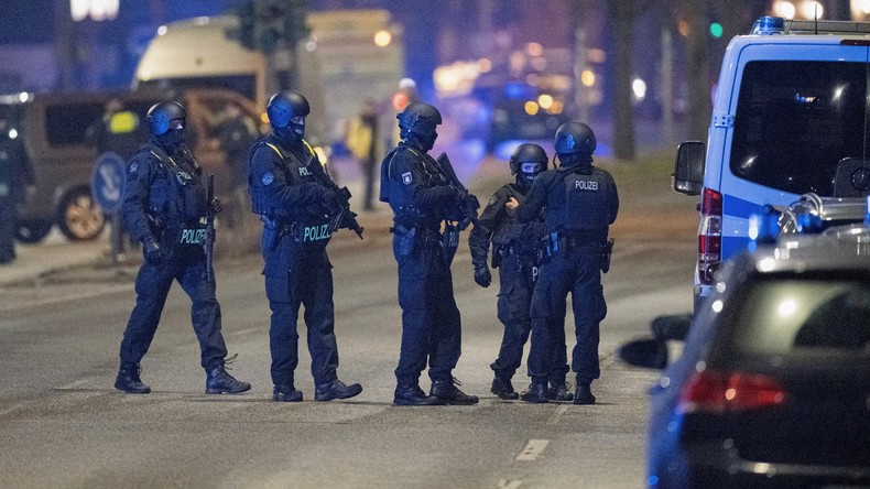 Au moins huit morts dans la fusillade contre un lieu de culte des Témoins de Jéhovah à Hambourg