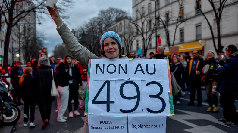 Ve République : une Constitution que l'on aime détester