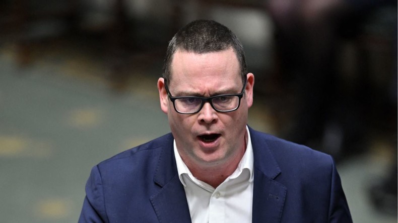 Raoul Hedebouw lors d'une session plénière de la Chambre au Parlement fédéral à Bruxelles, le 16 février 2023 (image d'illustration).