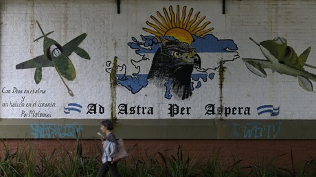 L'Argentine suspend un accord avec le Royaume-Uni sur les Malouines et souhaite une réunion à l'ONU