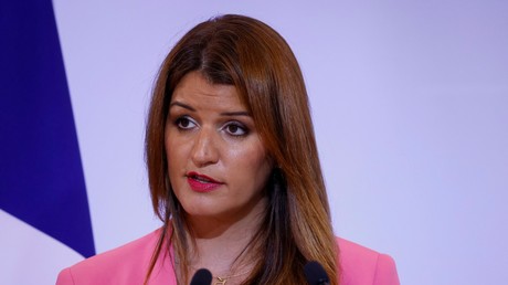 Marlène Schiappa, lors d'une intervention devant des victimes de violences conjugales, le 6 septembre 2021 (image d'illustration).