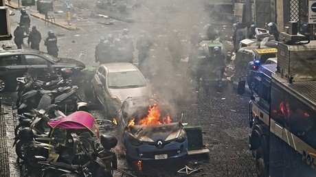 Heurts entre supporters allemands et policiers à Naples lors d’un match de Ligue des champions