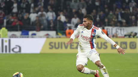 Lyon : un joueur de foot choisit la sélection algérienne, il se fait siffler par ses supporters