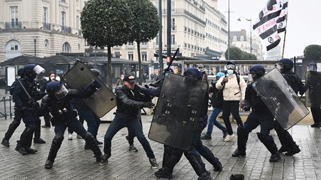 Manifestation de pêcheurs à Rennes : des blessés transférés à l'hôpital