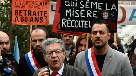 Retraites : Mélenchon appelle les manifestants «à ne se laisser intimider d'aucune façon»