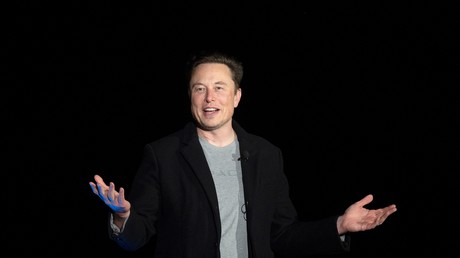 Musk estime que Twitter vaut 20 milliards de dollars, moins de la moitié de son prix d'achat