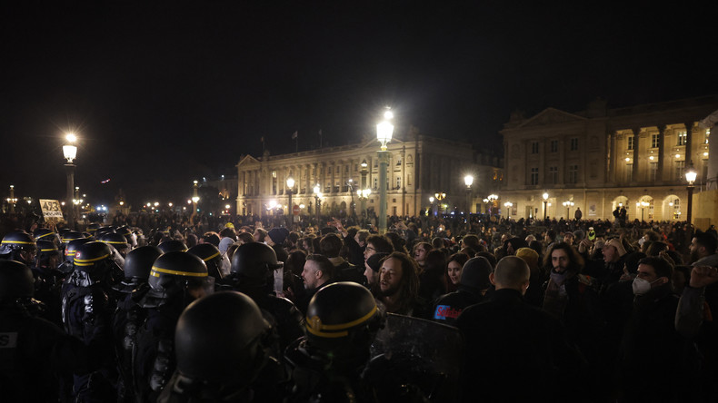 Réforme des retraites : la justice suspend une interdiction de rassemblement nocturne à Paris